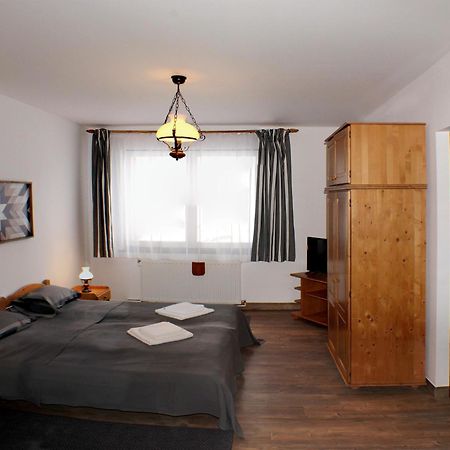 Sugo Panzio Madarasi Hargita Hotel Izvoare  Eksteriør billede