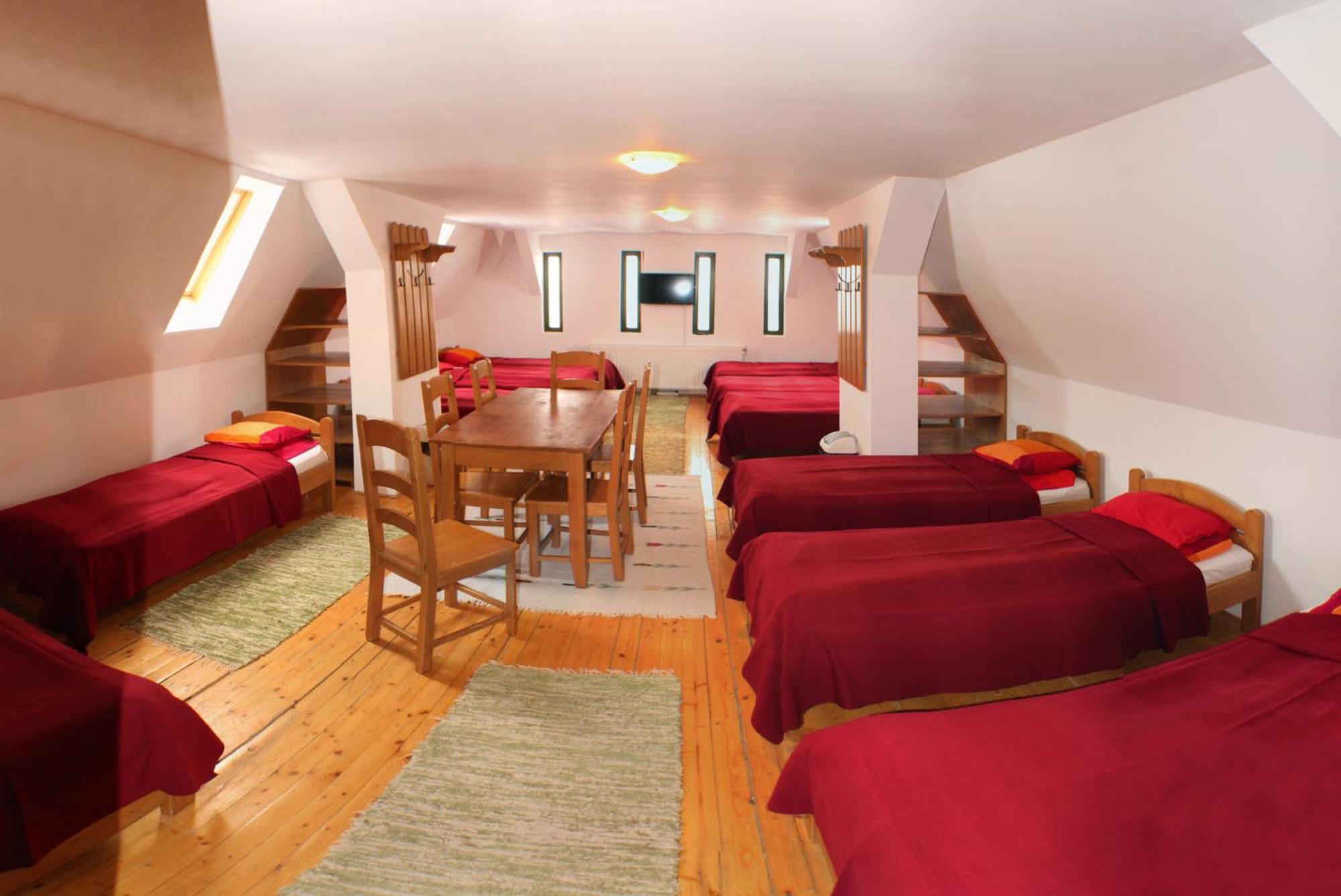 Sugo Panzio Madarasi Hargita Hotel Izvoare  Eksteriør billede