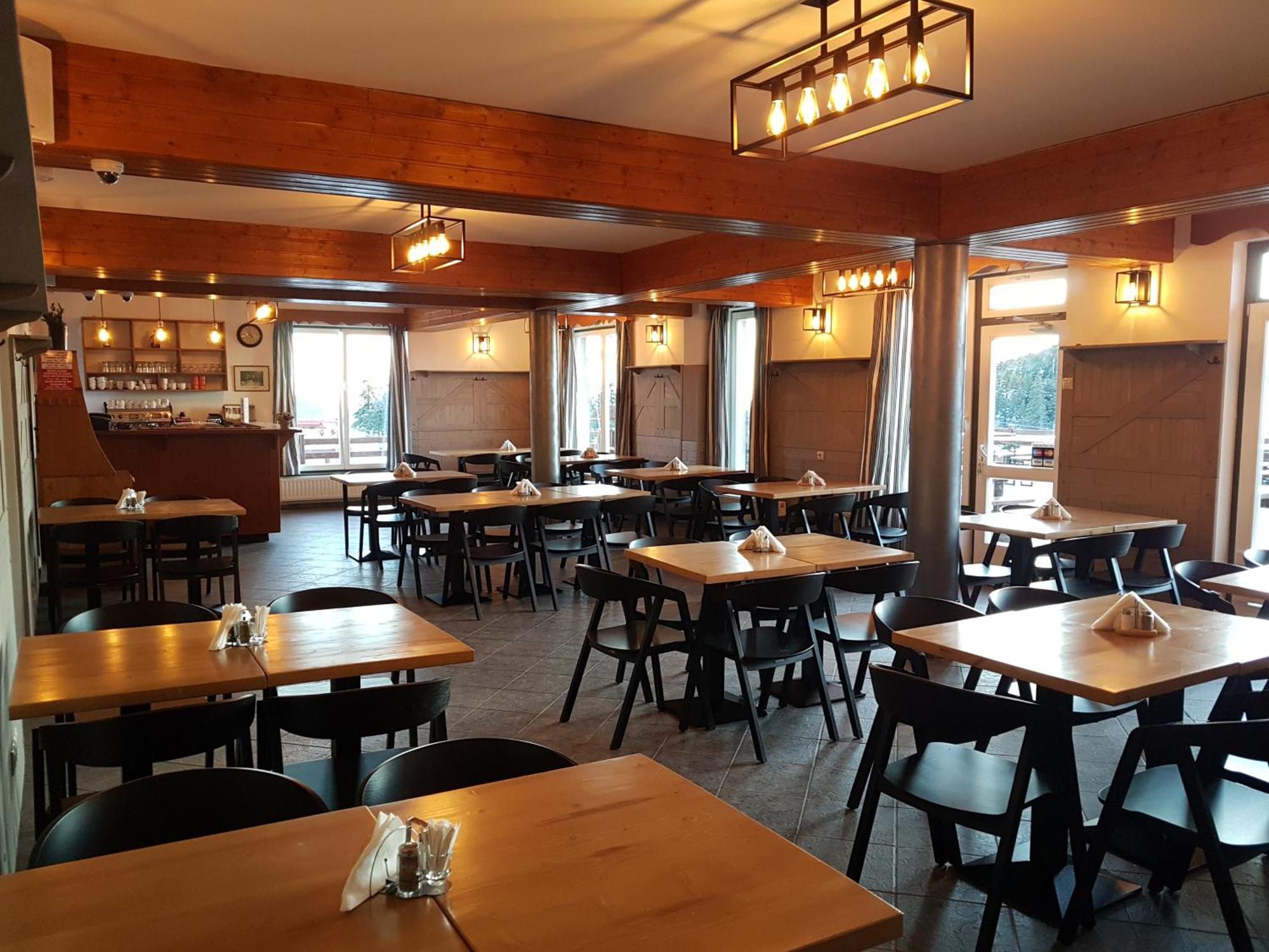 Sugo Panzio Madarasi Hargita Hotel Izvoare  Eksteriør billede
