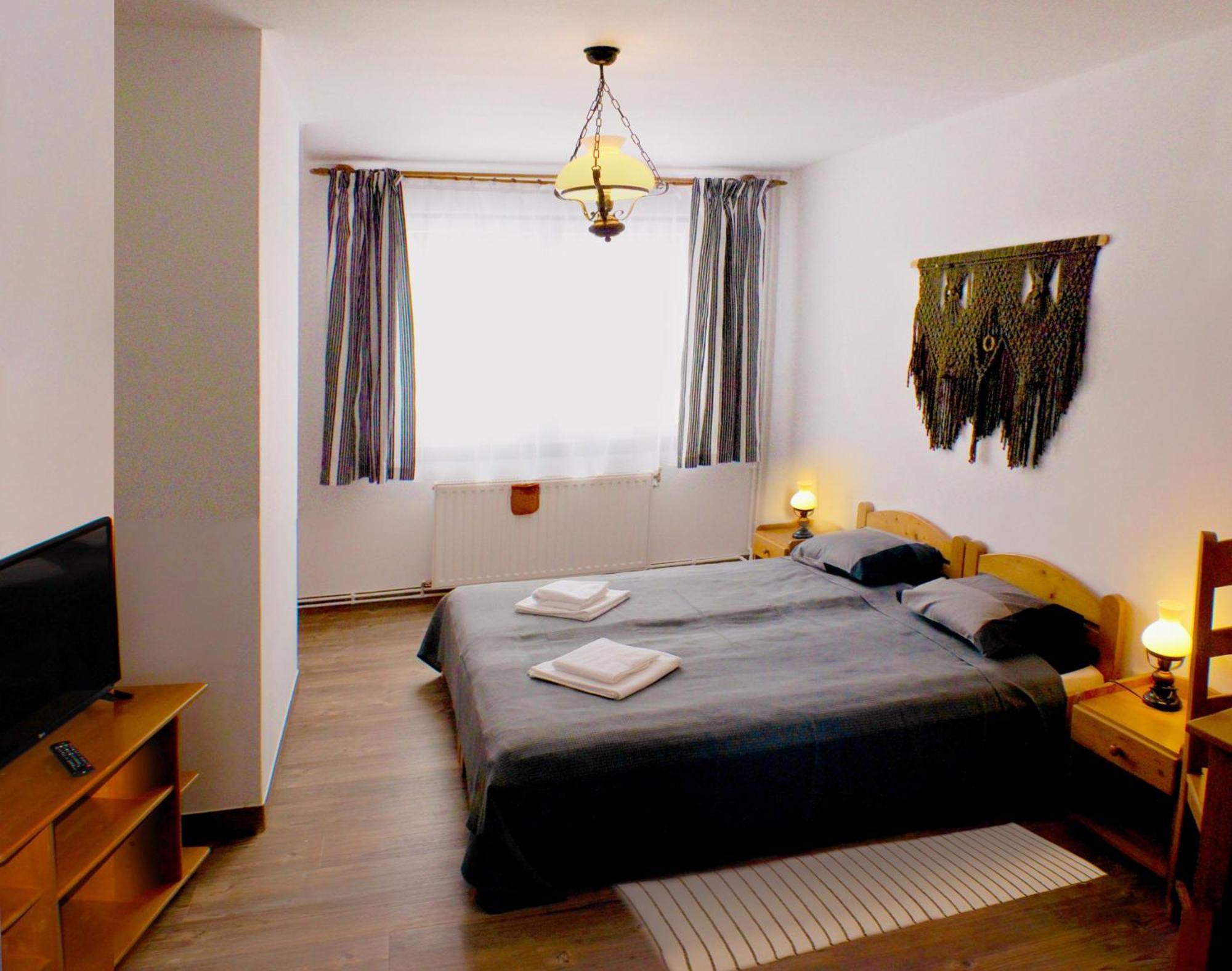 Sugo Panzio Madarasi Hargita Hotel Izvoare  Eksteriør billede